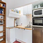 Charming Flat In Paris