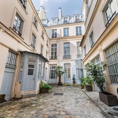 Charming Flat In Parigi